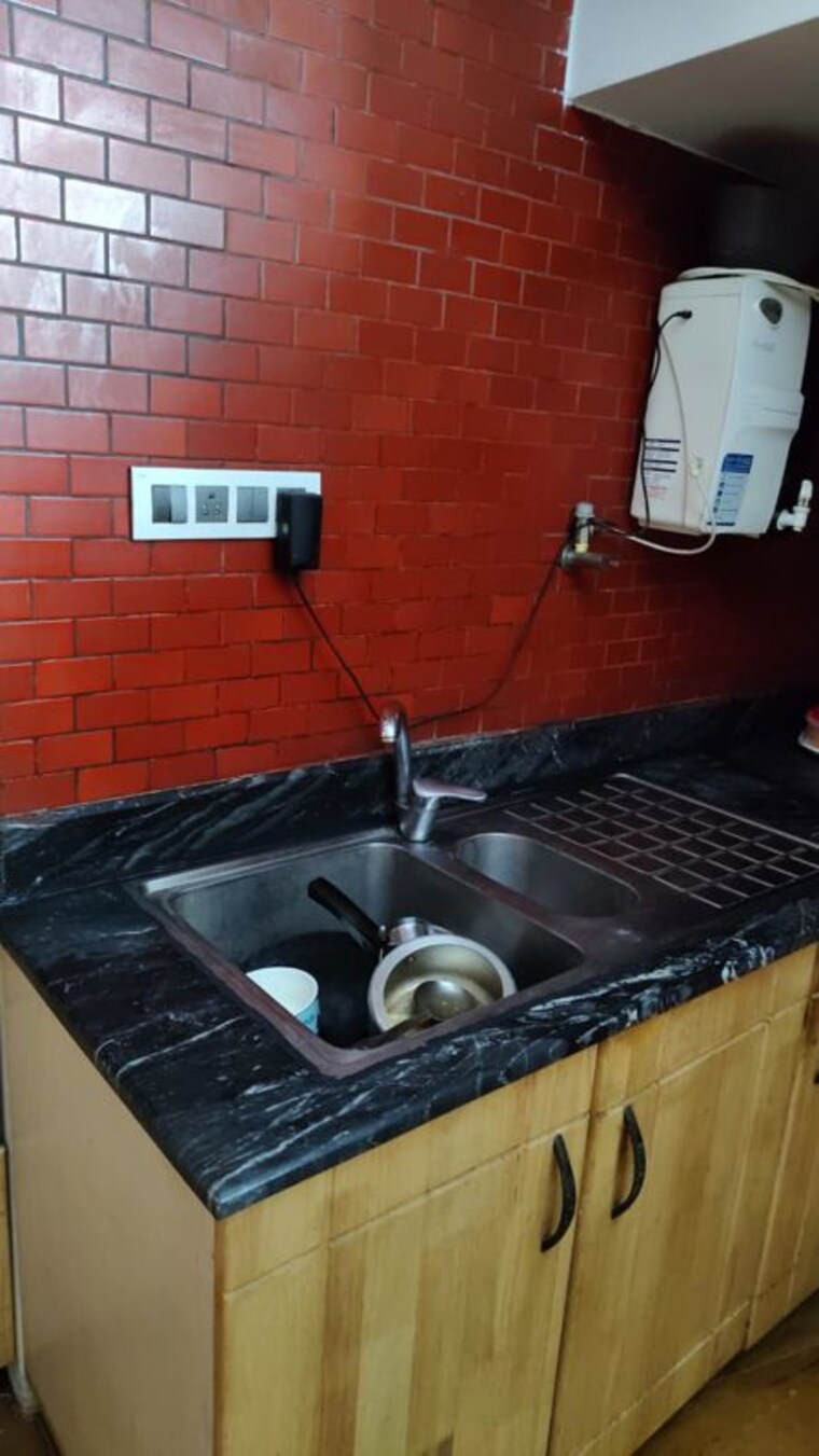 Kitchen, hrbr layout 1 RK 200 Sq.Ft. Independent House In Hrbr Layout Bangalore 9865285