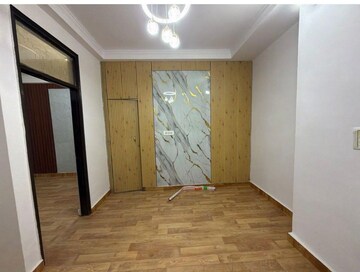 Room in 3 BHK Apartment at Supertech Supernova Nova Residences, Sector 94 – for Rent