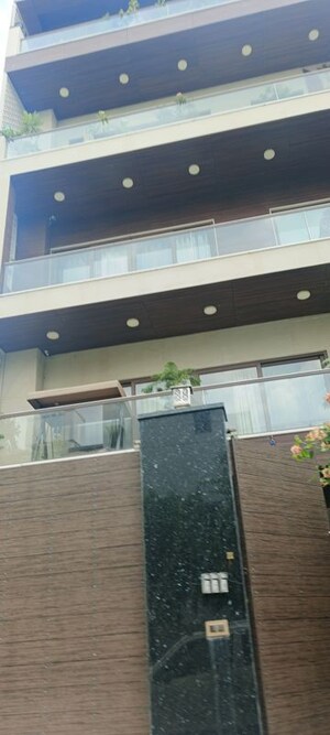 6+ BHK Builder Floor For Sale in Sector 26