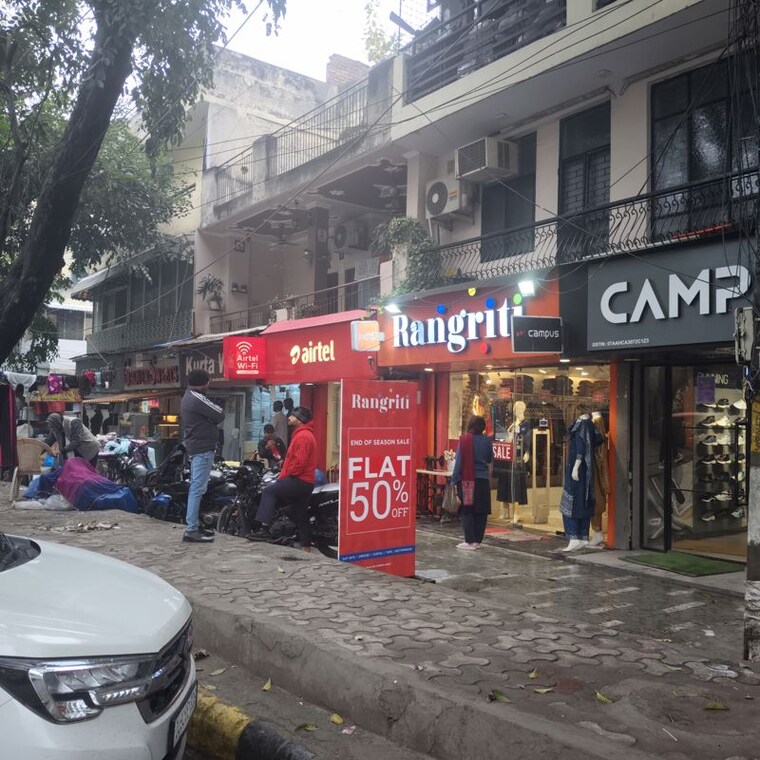 Exterior View, vikas puri Commercial Shop 550 Sq.Ft. In Vikas Puri Delhi 9865417