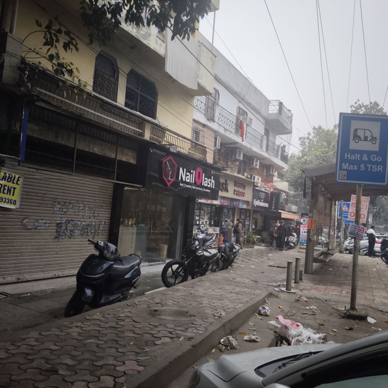 Retail Shop For Rent in Vikas Puri