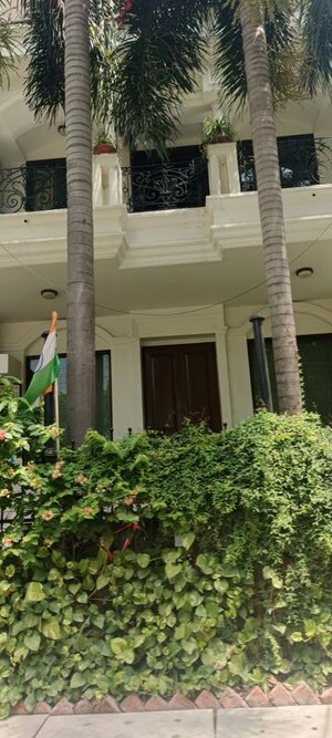 5 BHK Builder Floor For Sale in Sector 27