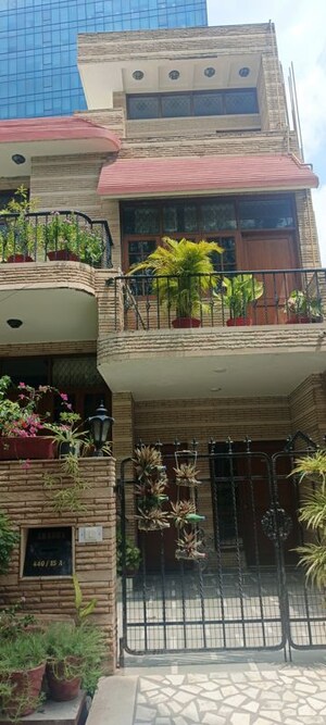 5 BHK Builder Floor For Sale in Sector 27