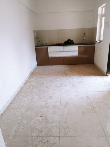 Room in 2 BHK Apartment at Puranik Abitante, Bavdhan – for Rent