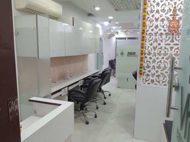 Team Area, netaji subhash place Commercial Office Space 452 Sq.Ft. In Netaji Subhash Place Delhi 9865547