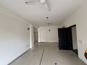 Room in 3 BHK Apartment at Emaar MGF Emerald Hills, Sector 65 – for Rent