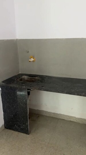 Furnished Amenities in  Showroom at Gomti Nagar – for Rent