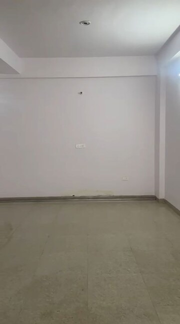 Floor Plan in  Showroom at Gomti Nagar – for Rent