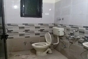 Bathroom in 2 BHK Builder Floor at Sector 62 – for Rent