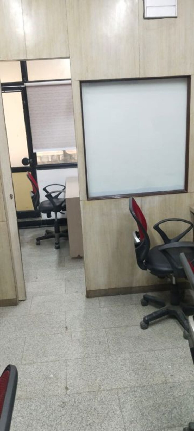 Gym, netaji subhash place Commercial Office Space 271 Sq.Ft. In Netaji Subhash Place Delhi 9865617