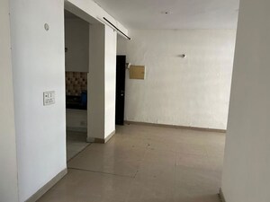 Room in 3 BHK Apartment at Gyan Khand ii – for Sale