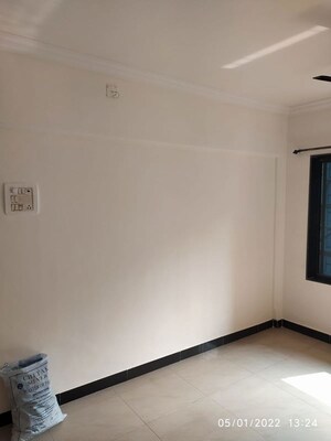 Room in 2 BHK Apartment at Ahimsa Niketan CHS, Malad West – for Rent