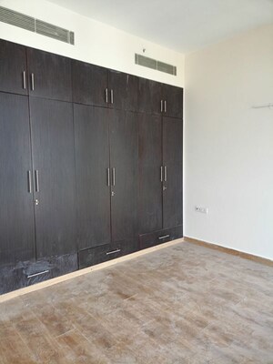 Room in 3.5 BHK Villa at Vipul Tatvam Villas, Sector 48 – for Rent