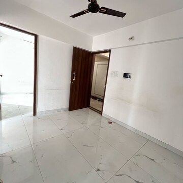 Room in 2 BHK Apartment at Excellaa Panama Park, Madhav Nagar – for Rent