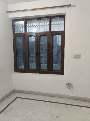 Room in 2 BHK Independent House at Urban Estate Residents Welfare Association Sector, Sector 4 – for Rent