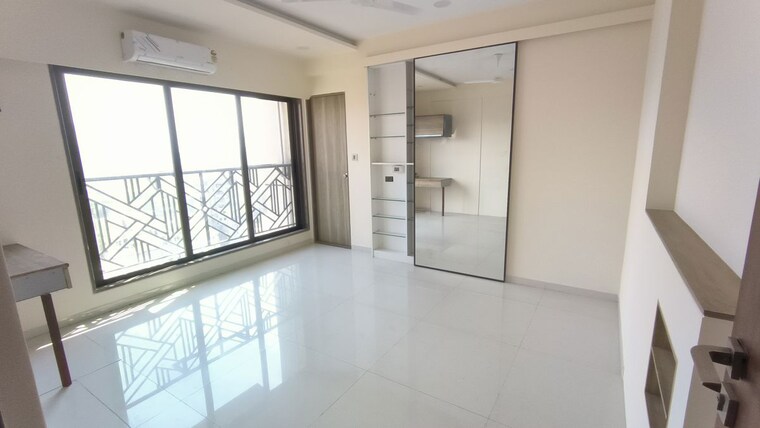 Room, sugee-laxmi-niwas 2 Bedroom 694 Sq.Ft. Apartment In Dadar West Mumbai 9866145