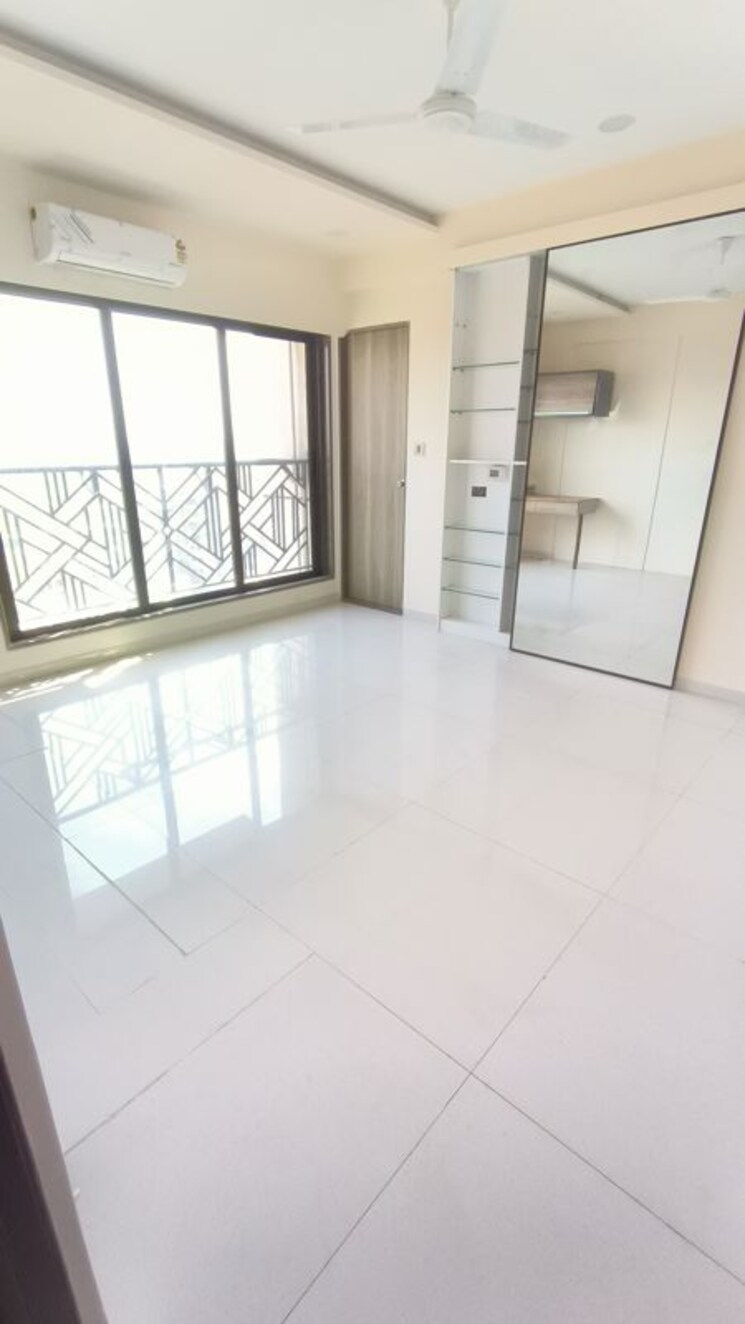 Room, sugee-laxmi-niwas 2 Bedroom 694 Sq.Ft. Apartment In Dadar West Mumbai 9866145