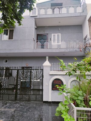  Pg – Exterior View View at Sector 22 - for Rent