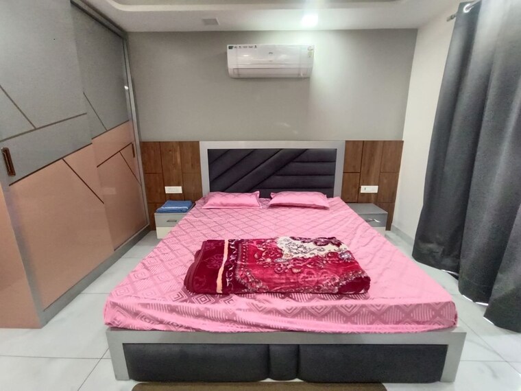 Bedroom, global-foyer 1 Bedroom 1000 Sq.Ft. Builder Floor In Sector 43 Gurgaon 9866372