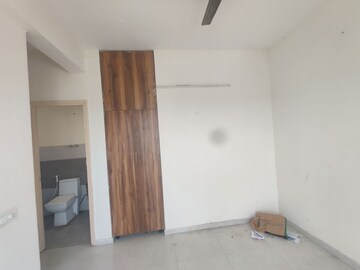 Room in 2 BHK Apartment at GLS Arawali City, Sohna Sector 4 – for Rent