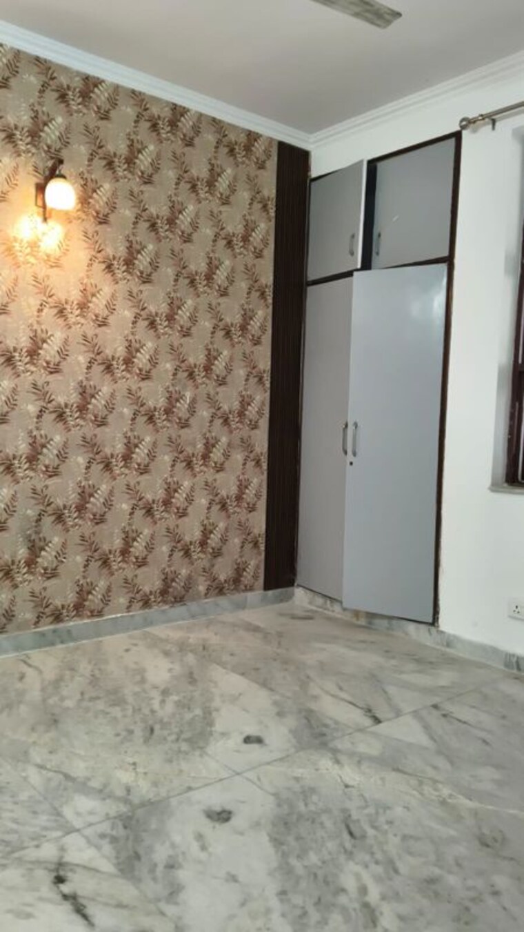 Room, ashoka enclave 3 Bedroom 1800 Sq.Ft. Builder Floor In Ashoka Enclave Faridabad 9866461