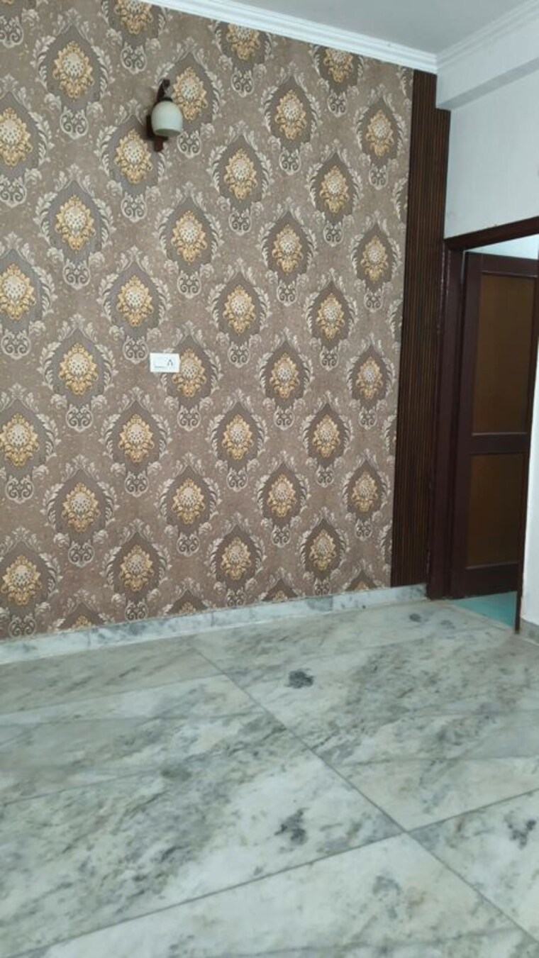 Room, ashoka enclave 3 Bedroom 1800 Sq.Ft. Builder Floor In Ashoka Enclave Faridabad 9866461
