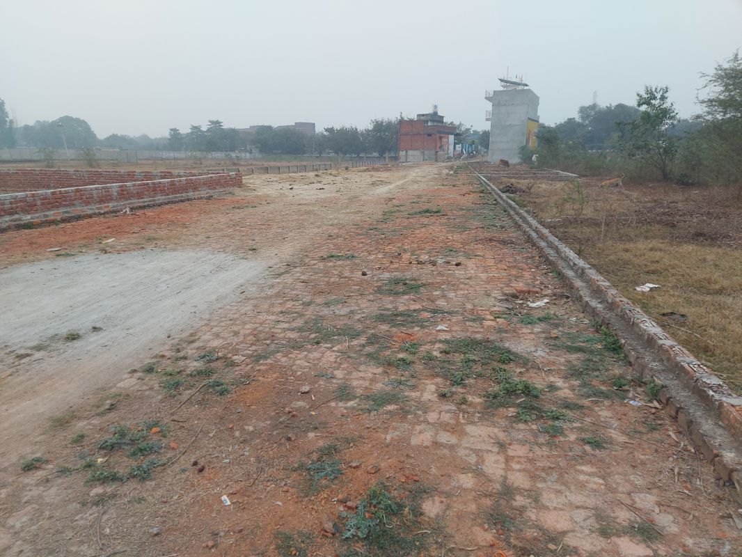 Plot For Sale in Raebareli Road