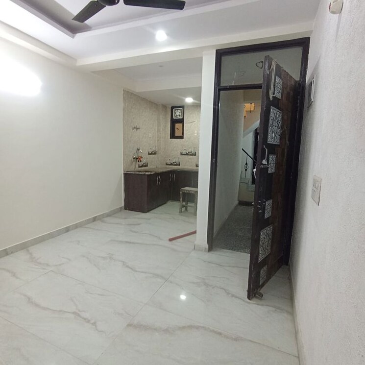  Parking, saket 1 Bedroom 400 Sq.Ft. Builder Floor In Saket Delhi 9866465