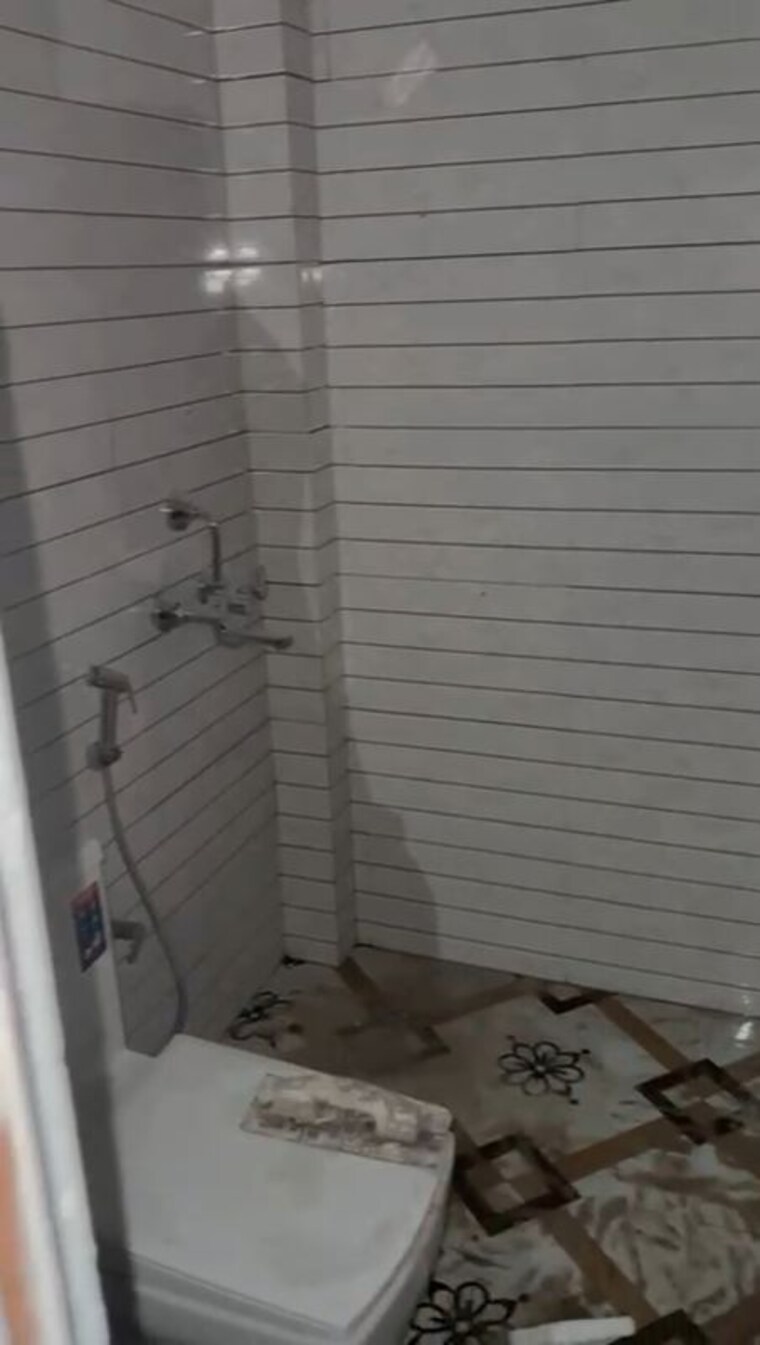 Bathroom, nijampur malhaur 3 Bedroom 1400 Sq.Ft. Independent House In Nijampur Malhaur Lucknow 9866487