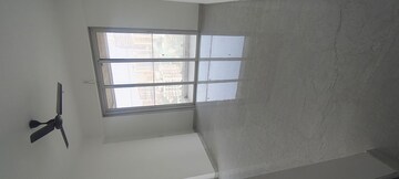 Room in 3 BHK Apartment at Shreenathji Celestial Heights, Malad West – for Rent