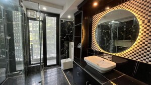 Balcony in 4 BHK Builder Floor at DLF Atria, Dlf Phase ii – for Sale