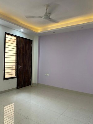 Room in 3 BHK Builder Floor at Ansal API Esencia, Sector 67 – for Rent