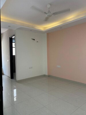 Room in 3 BHK Builder Floor at Ansal API Esencia, Sector 67 – for Rent