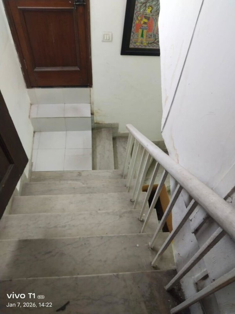 undefined, lajpat nagar Commercial Office Space in IT/SEZ 100 Sq.Yd. In Lajpat Nagar Delhi 9866643