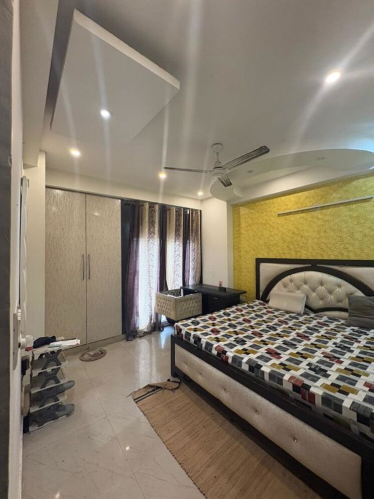 Bedroom, sector 56 1 Bedroom 810 Sq.Ft. Independent House In Sector 56 Noida 9866647