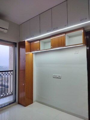 Room in 1 BHK Apartment at Squarefeet Ace Square, Thane West – for Rent