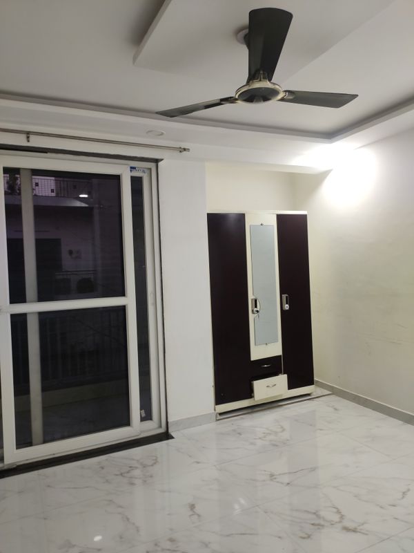 2 BHK Builder Floor For Rent in Kirti Nagar