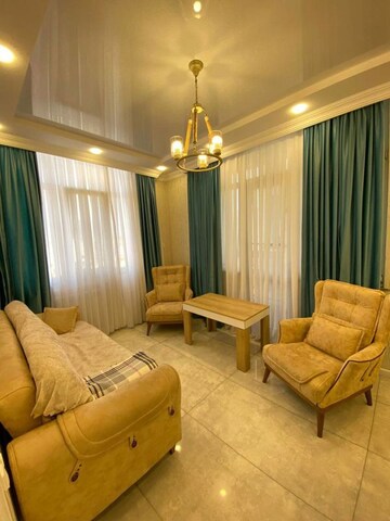 Living Room in 3 BHK Builder Floor at Sector 52 – for Rent