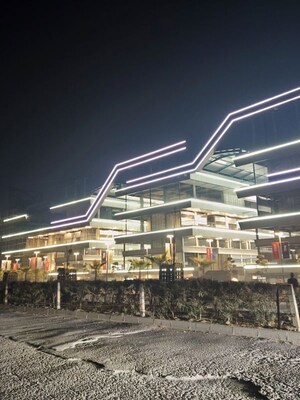  Shop – Exterior View View at SKA Arcadia, Wave City - for Sale