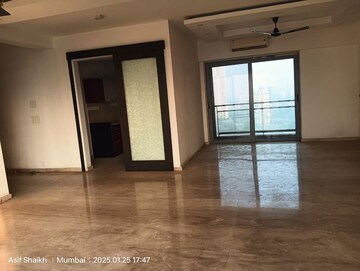 Room in 3 BHK Apartment at Wadhwa Imperial Heights, Goregaon West – for Rent