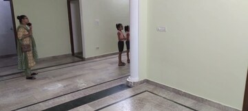 Room in 2 BHK Independent House at Sector 4 – for Rent