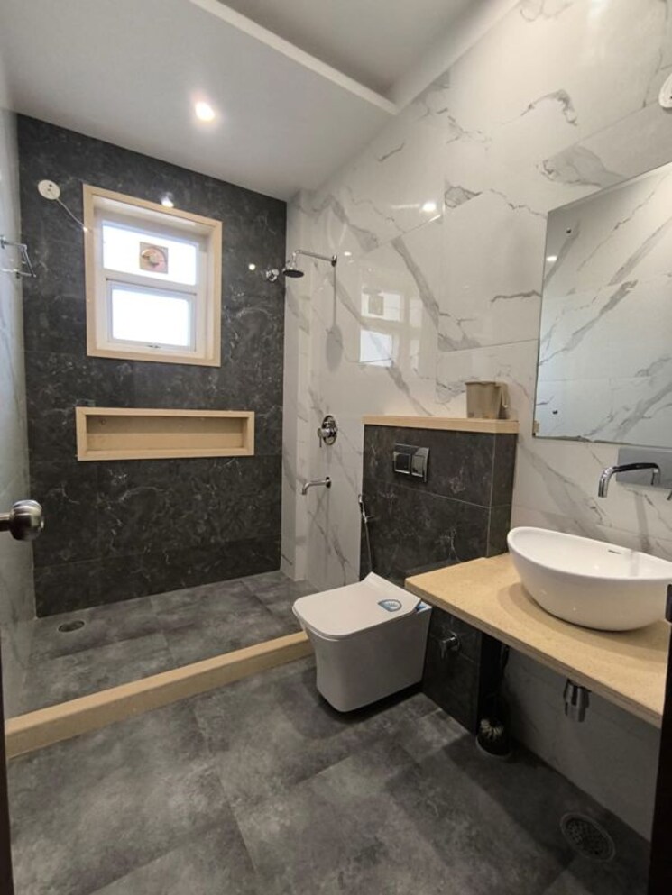 Master Bedroom, ardee-city 2 Bedroom 1100 Sq.Ft. Apartment In Sector 52 Gurgaon 9867017