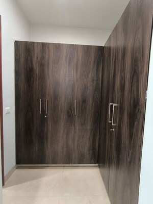 Furnished Amenities in 2 BHK Apartment at Ardee City, Sector 52 – for Rent