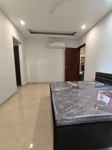 Bedroom in 2 BHK Apartment at Ardee City, Sector 52 – for Rent