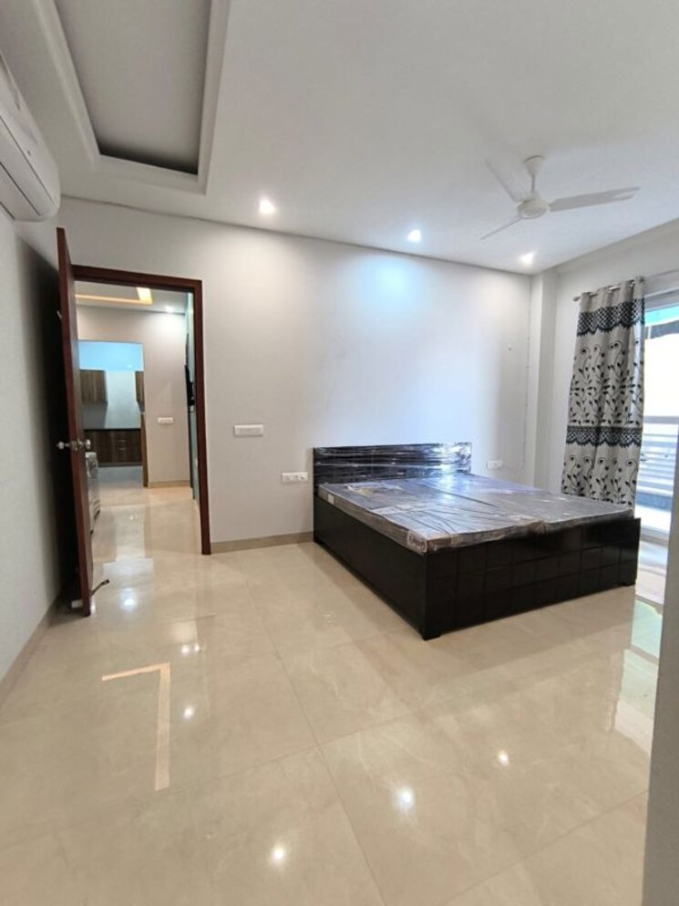 Living Room, ardee-city 2 Bedroom 1100 Sq.Ft. Apartment In Sector 52 Gurgaon 9867017