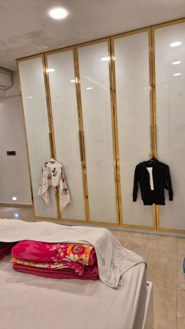 Room, kalpataru-radiance 5 Bedroom 2500 Sq.Ft. Apartment In Goregaon West Mumbai 9867108