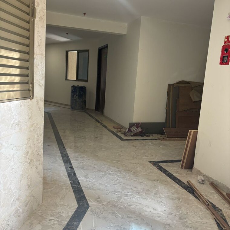 Room, goregaon west 3 Bedroom 1031 Sq.Ft. Apartment In Goregaon West Mumbai 9867109