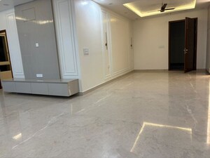 Room in 3 BHK Apartment at Aurobindo Kohinoor, Serilingampally – for Rent