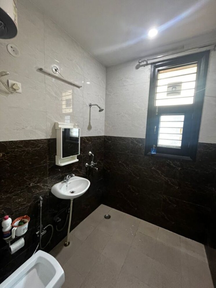 Master Bedroom, surya-cghs 2 Bedroom 1405 Sq.Ft. Apartment In Sector 43 Gurgaon 9867125