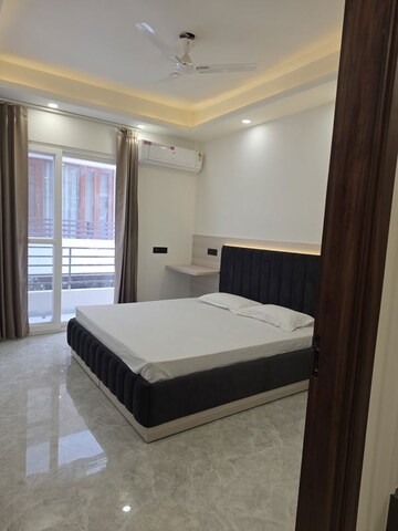 Bedroom in 2 BHK Apartment at Global Arcade, Sector 42 – for Rent